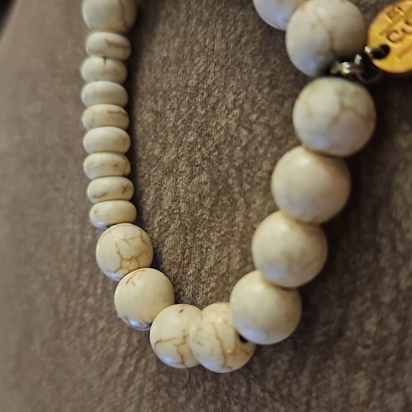 3/$20 White Howlite Beaded Stretch Bracelet - Picture 3 of 4